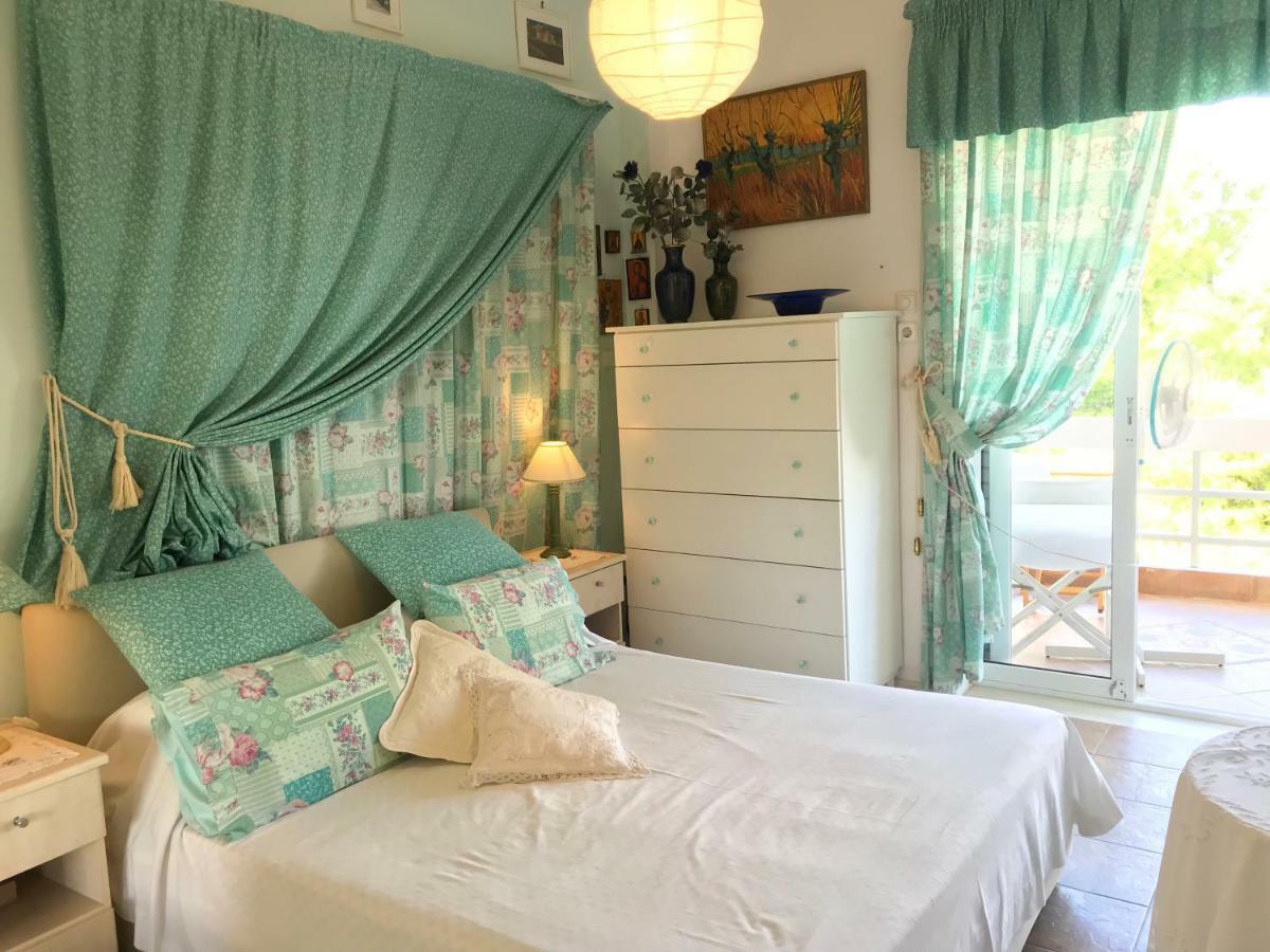 Kerry'S Cosy Apartment Vári Zewnętrze zdjęcie